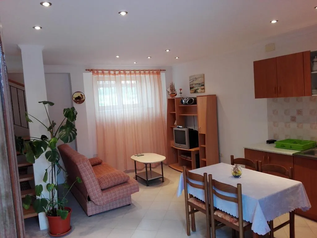 Apartment Luka Новиград